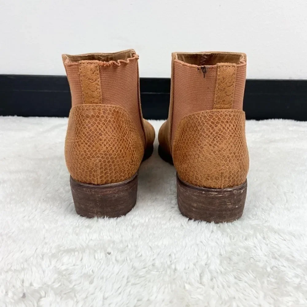 Coconuts by Matisse Suede Leather Booties